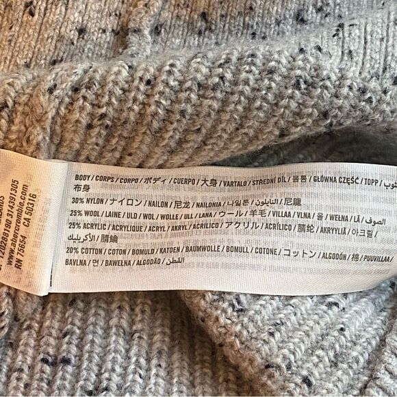 Abercrombie & Fitch Wool Blend Crewneck Long Sleeve Pullover Sweater Women's S - Picture 6 of 6